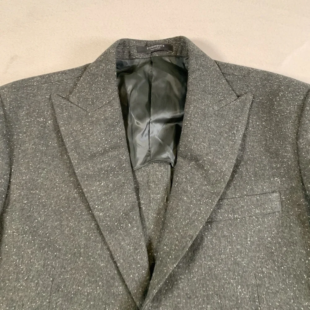 StudioSuits Gray Wool Blend Sport Coat 40S Blazer Hand Crafted Two Button NEW